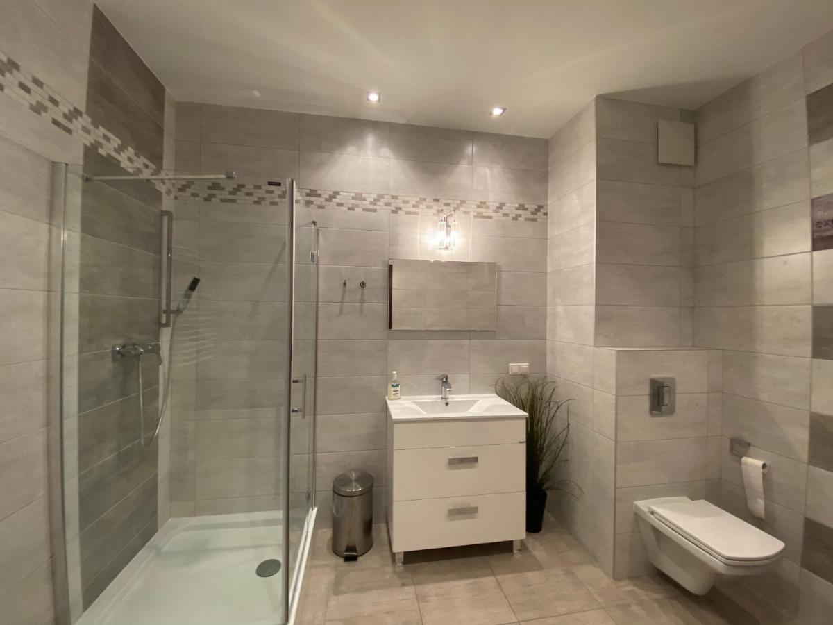 Two Rooms Apartment Triton Park Warschau Buitenkant foto