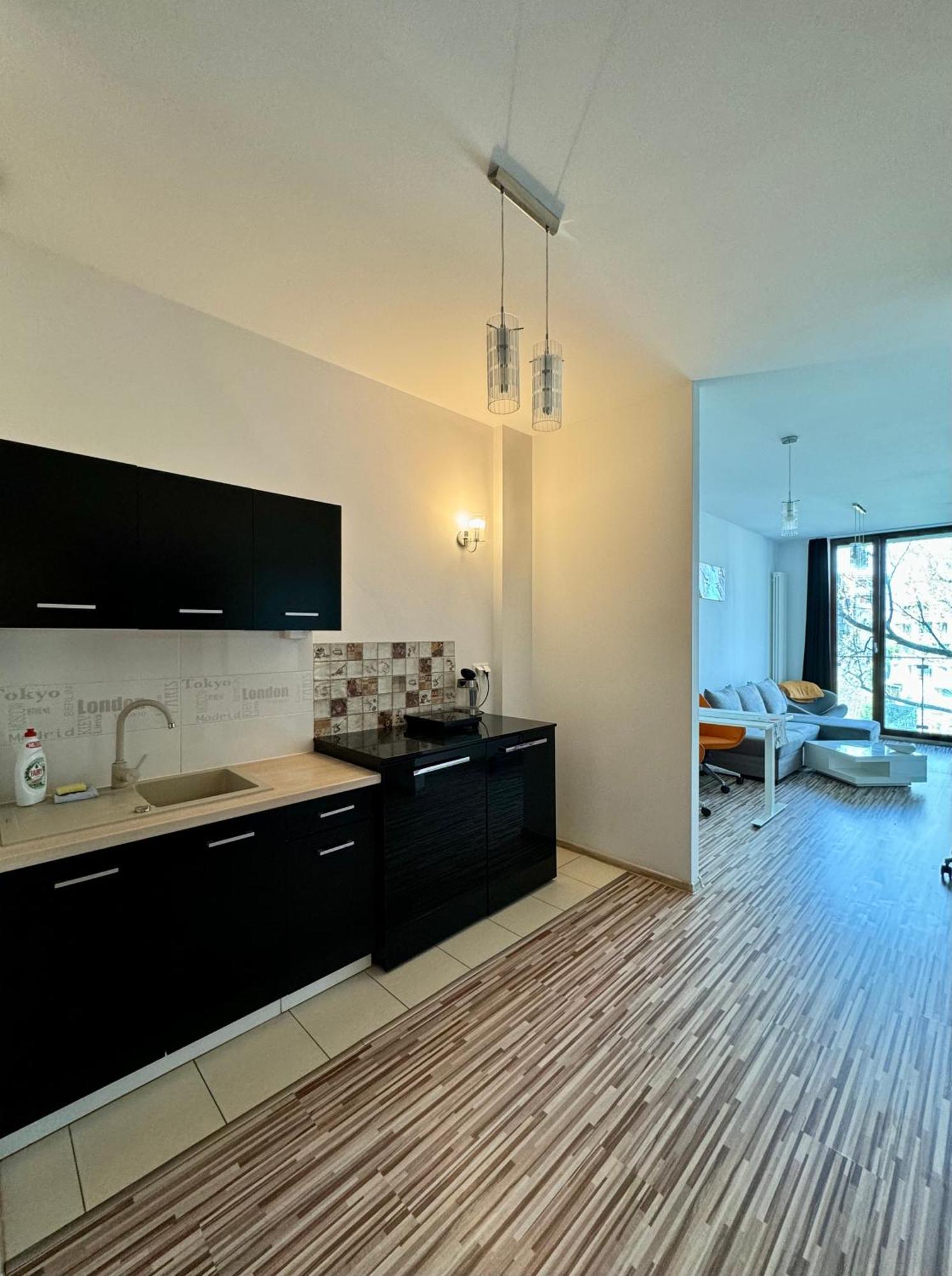 Two Rooms Apartment Triton Park Warschau Buitenkant foto