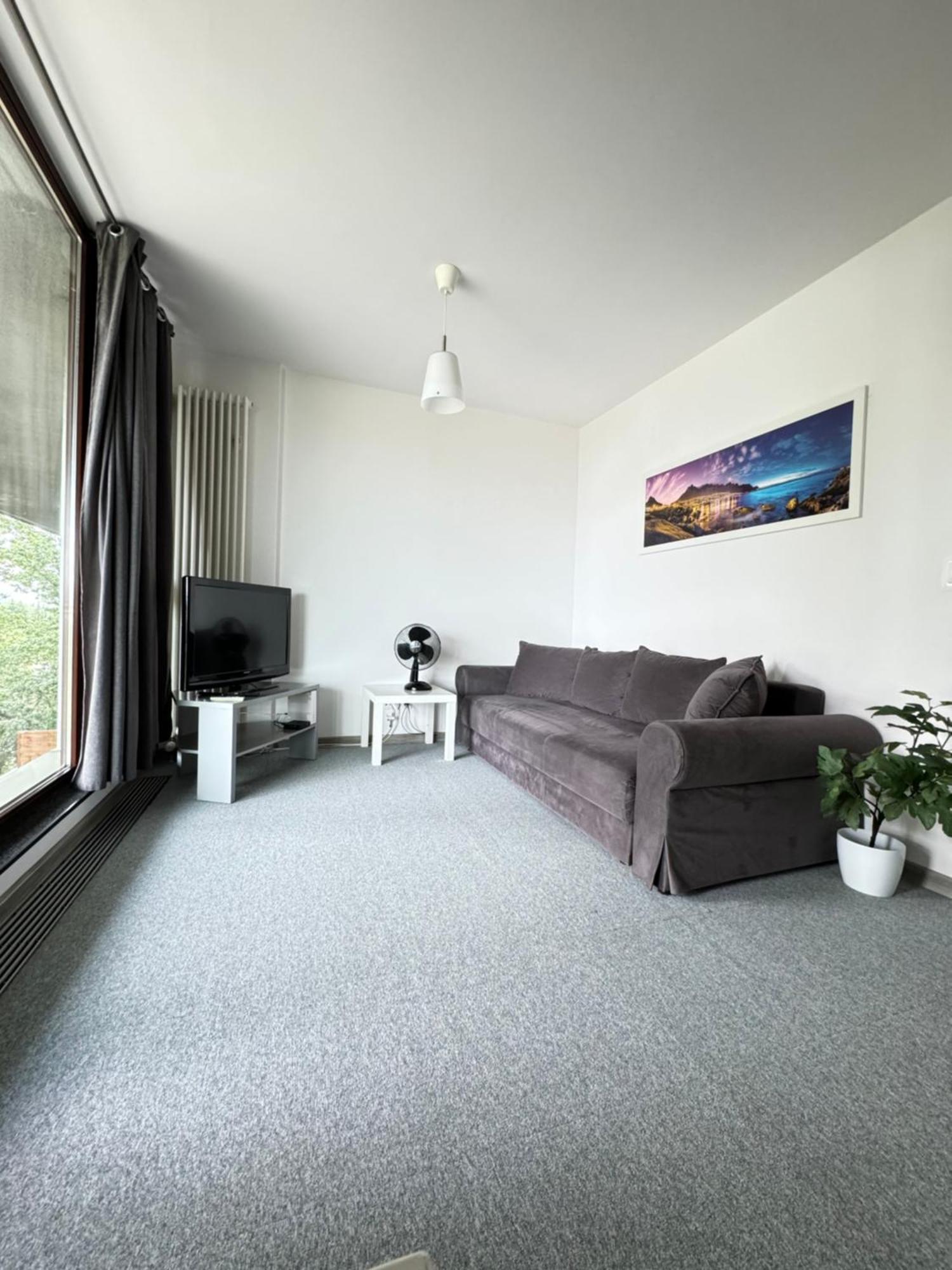 Two Rooms Apartment Triton Park Warschau Buitenkant foto
