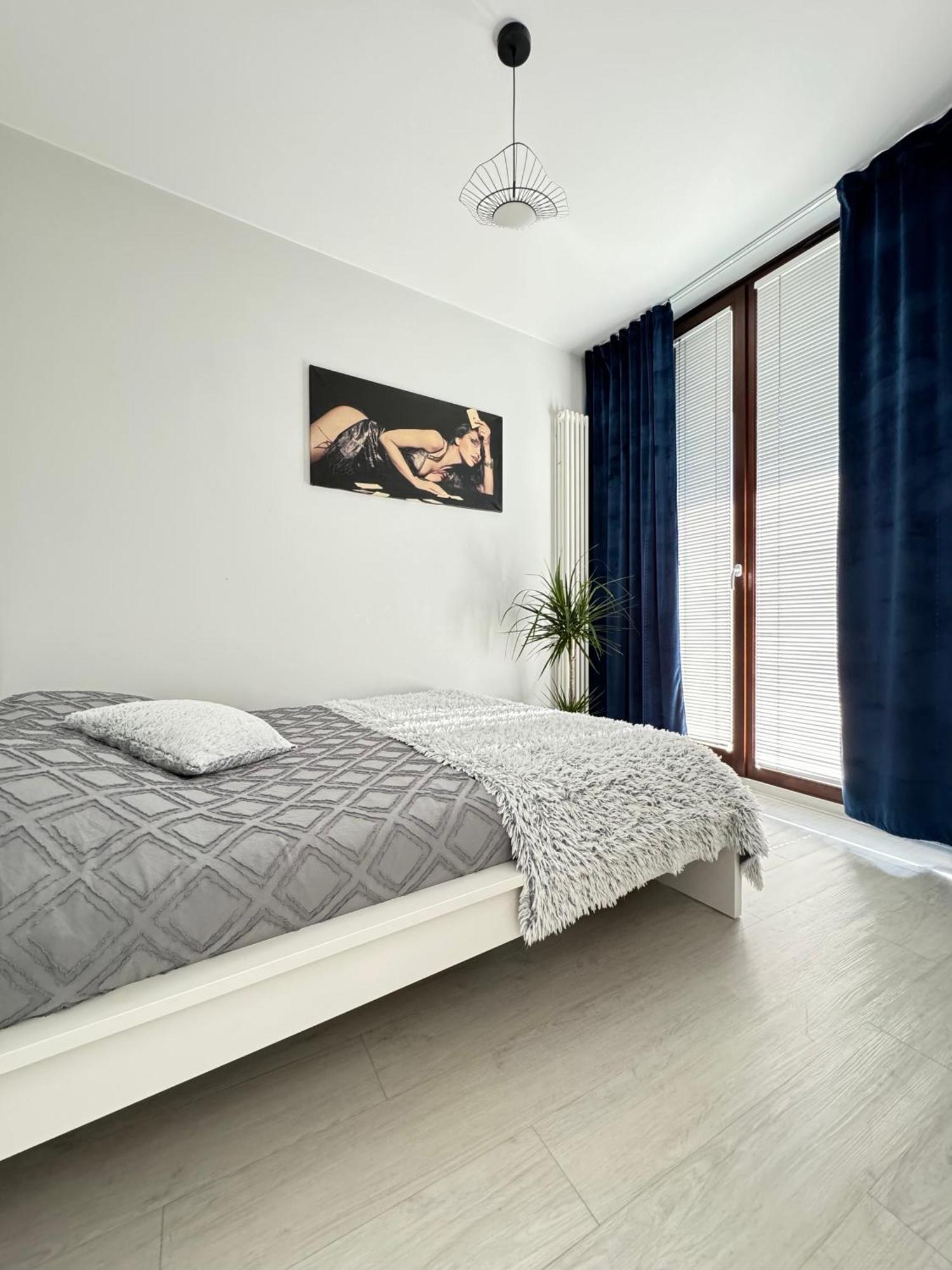 Two Rooms Apartment Triton Park Warschau Buitenkant foto